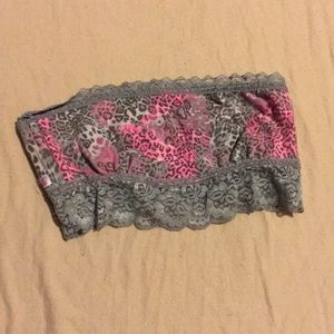 VS pink Strapless bra